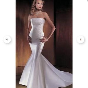DEMETRIOS style 902 Wedding Dress